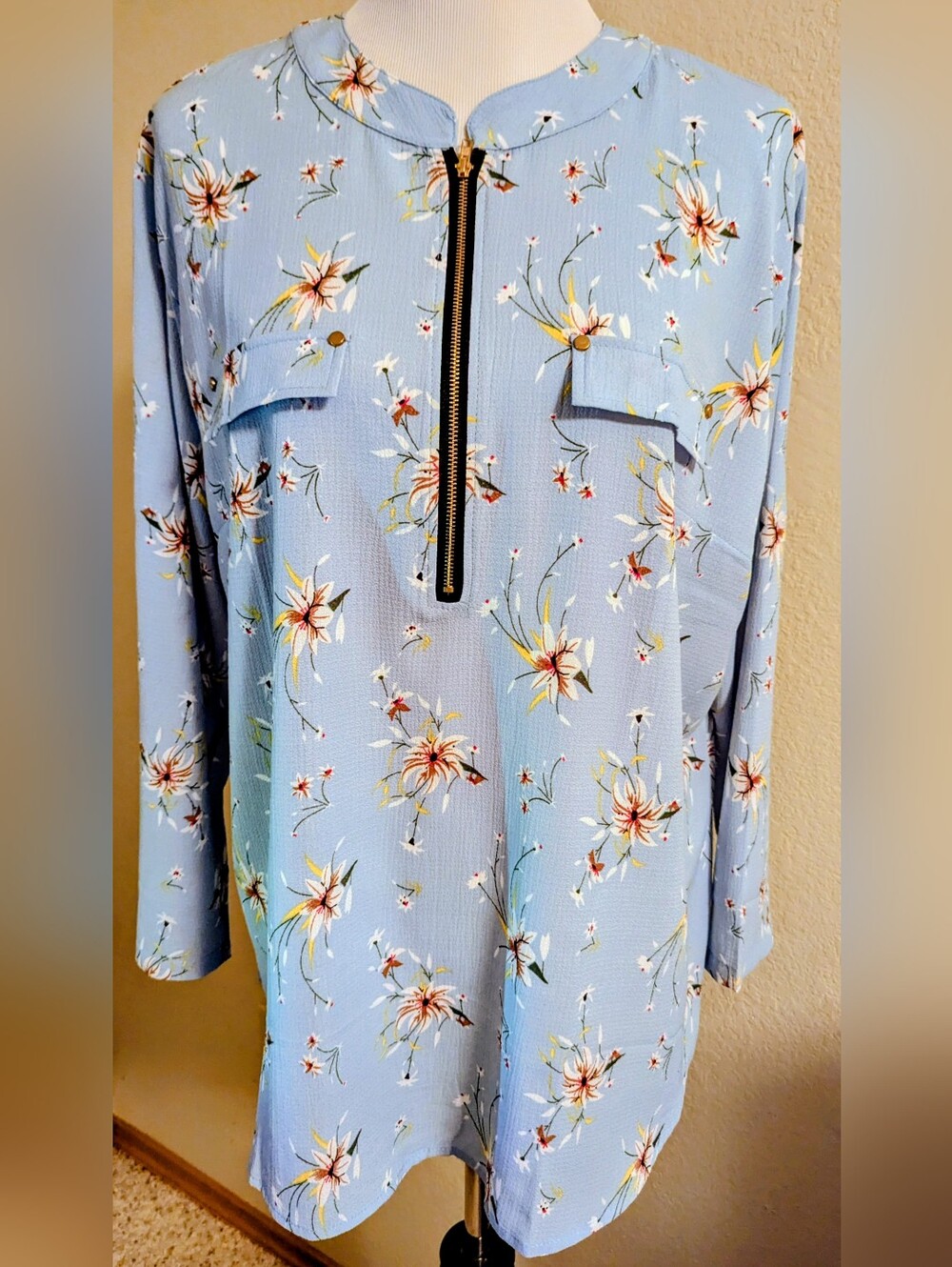 ANGVNS Women’s Floral Zip Front Blouse Long Sleeve Light Blue Size XXL NWT